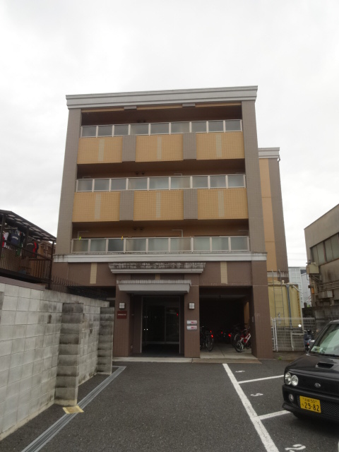 本間御池ハイツ